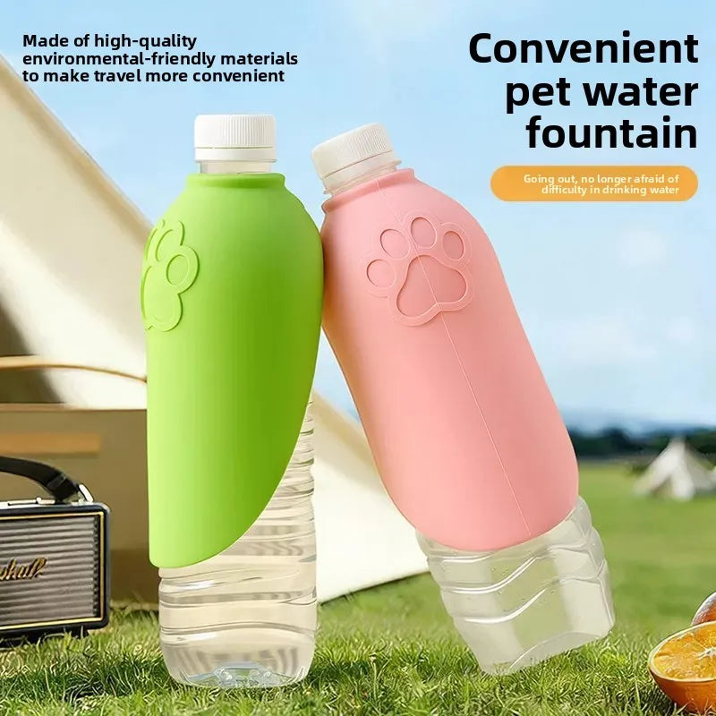 Foldable Leaf-Shaped Silicone Water Dispenser for Pets